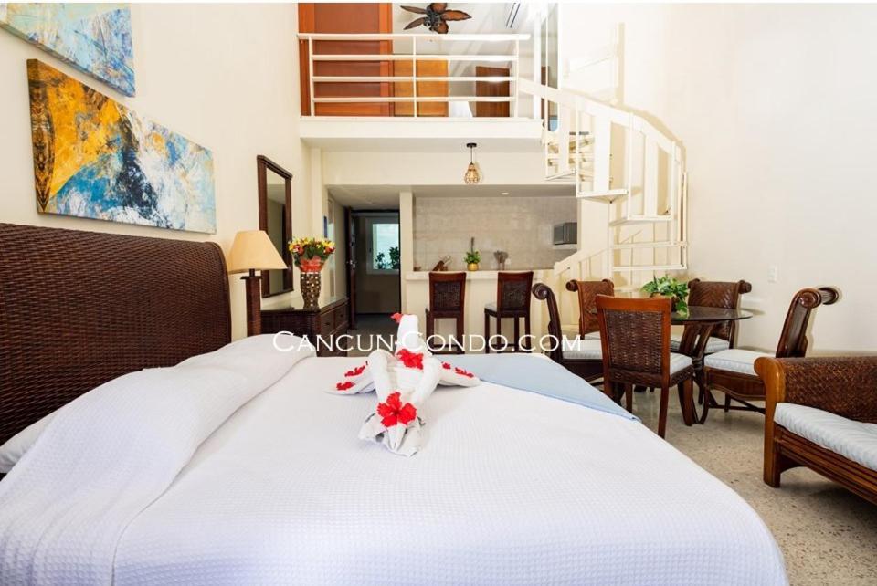 2 Story Oceanfront Penthouses On Cancun Beach! Cancún Exterior foto