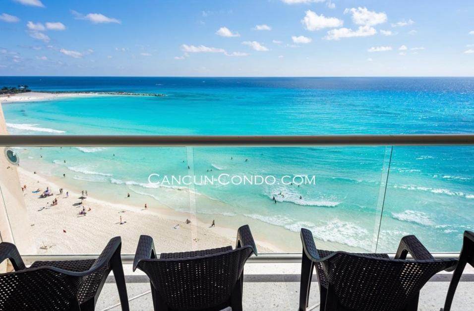 2 Story Oceanfront Penthouses On Cancun Beach! Cancún Exterior foto