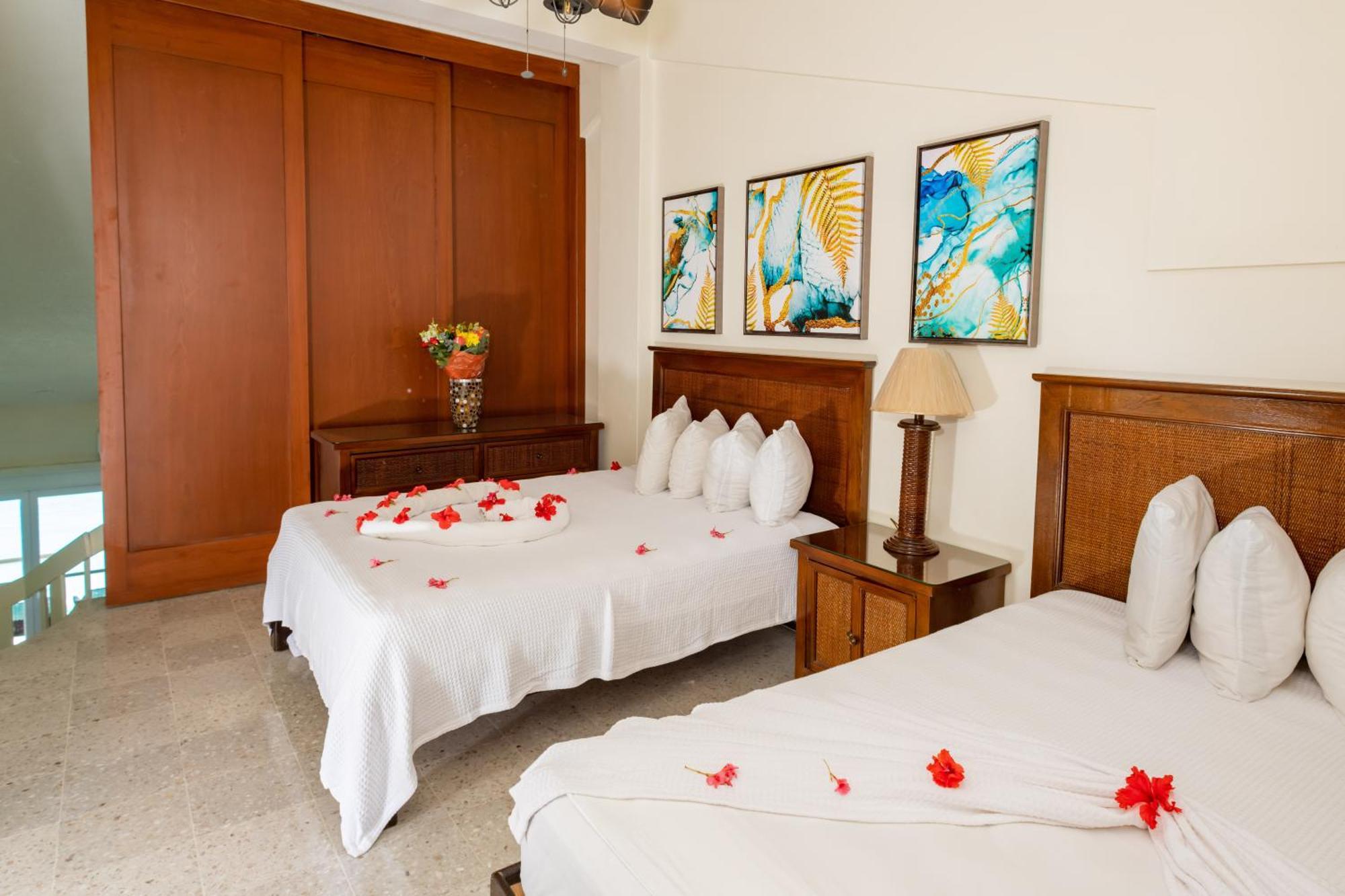 2 Story Oceanfront Penthouses On Cancun Beach! Cancún Exterior foto