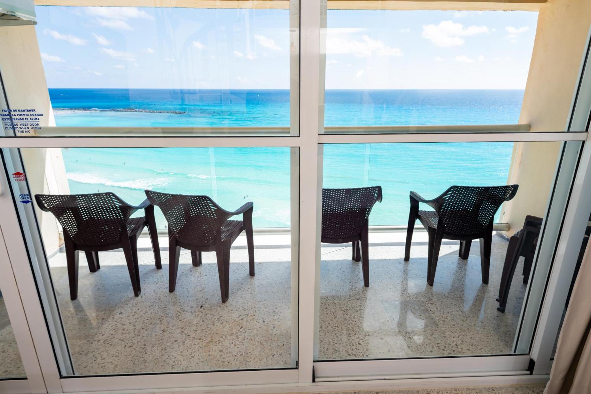 2 Story Oceanfront Penthouses On Cancun Beach! Cancún Exterior foto