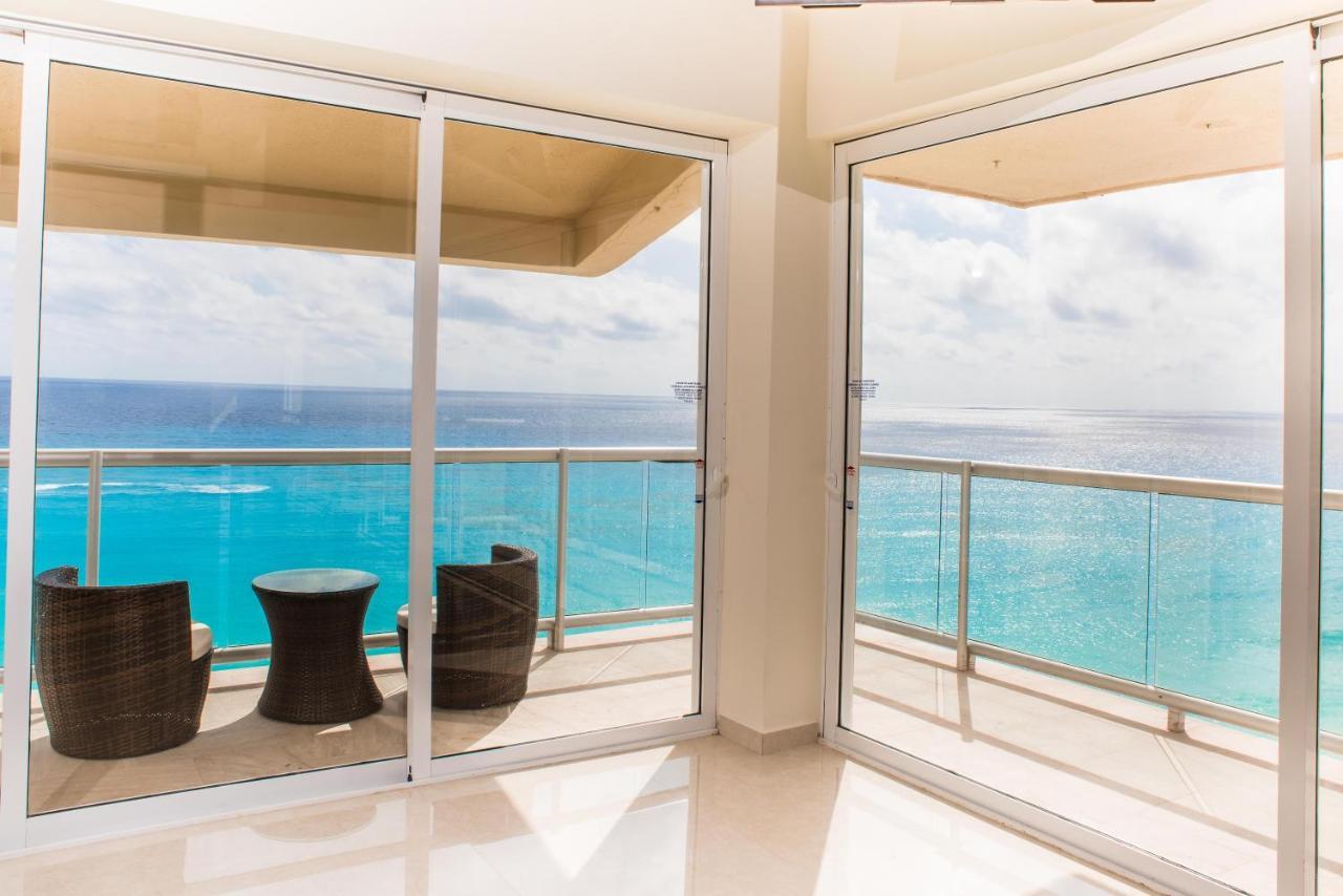 2 Story Oceanfront Penthouses On Cancun Beach! Cancún Exterior foto